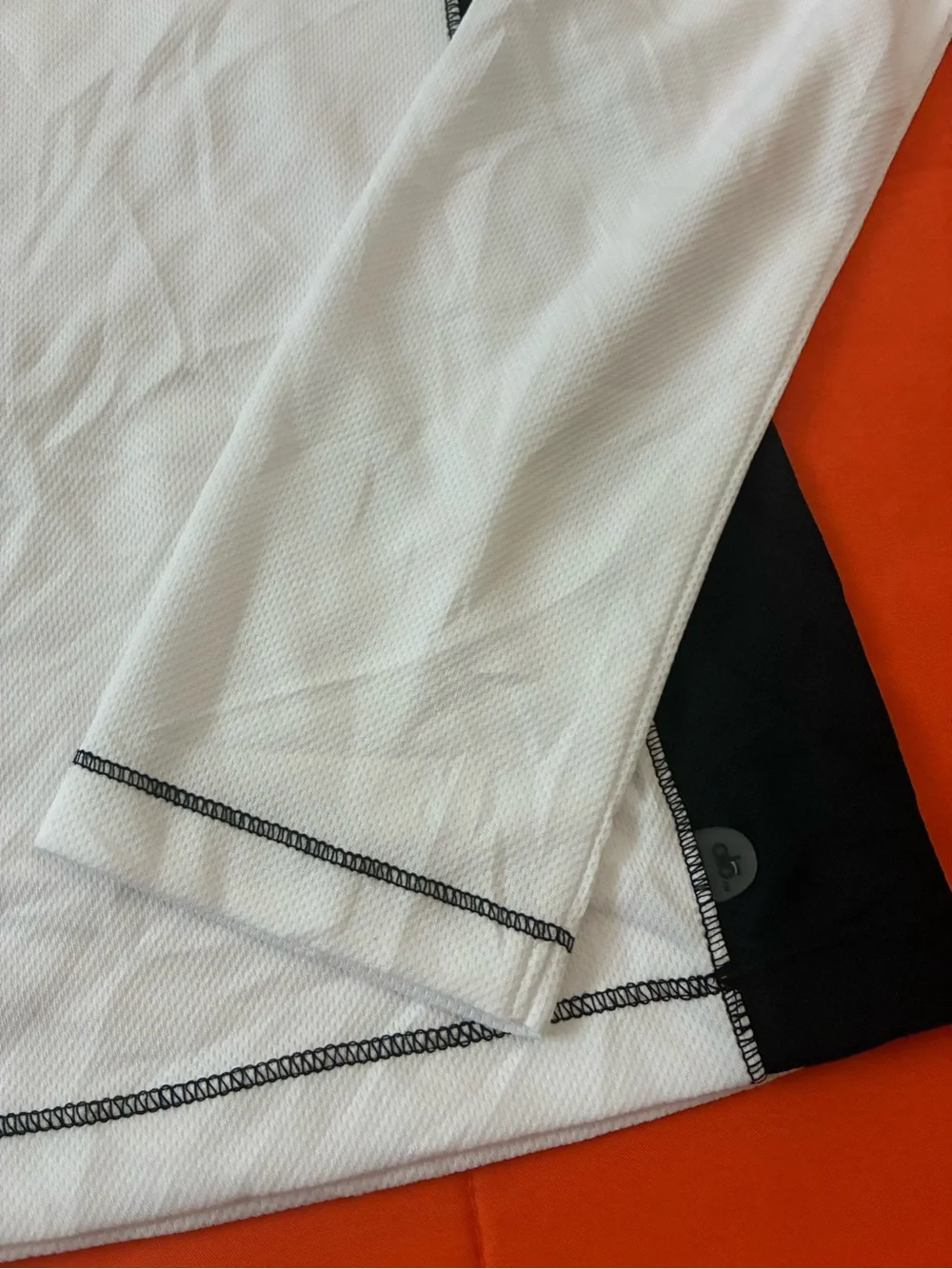 Alo Shirt Womens Medium Alo CoolFit White & Black Long Sleeve Performance